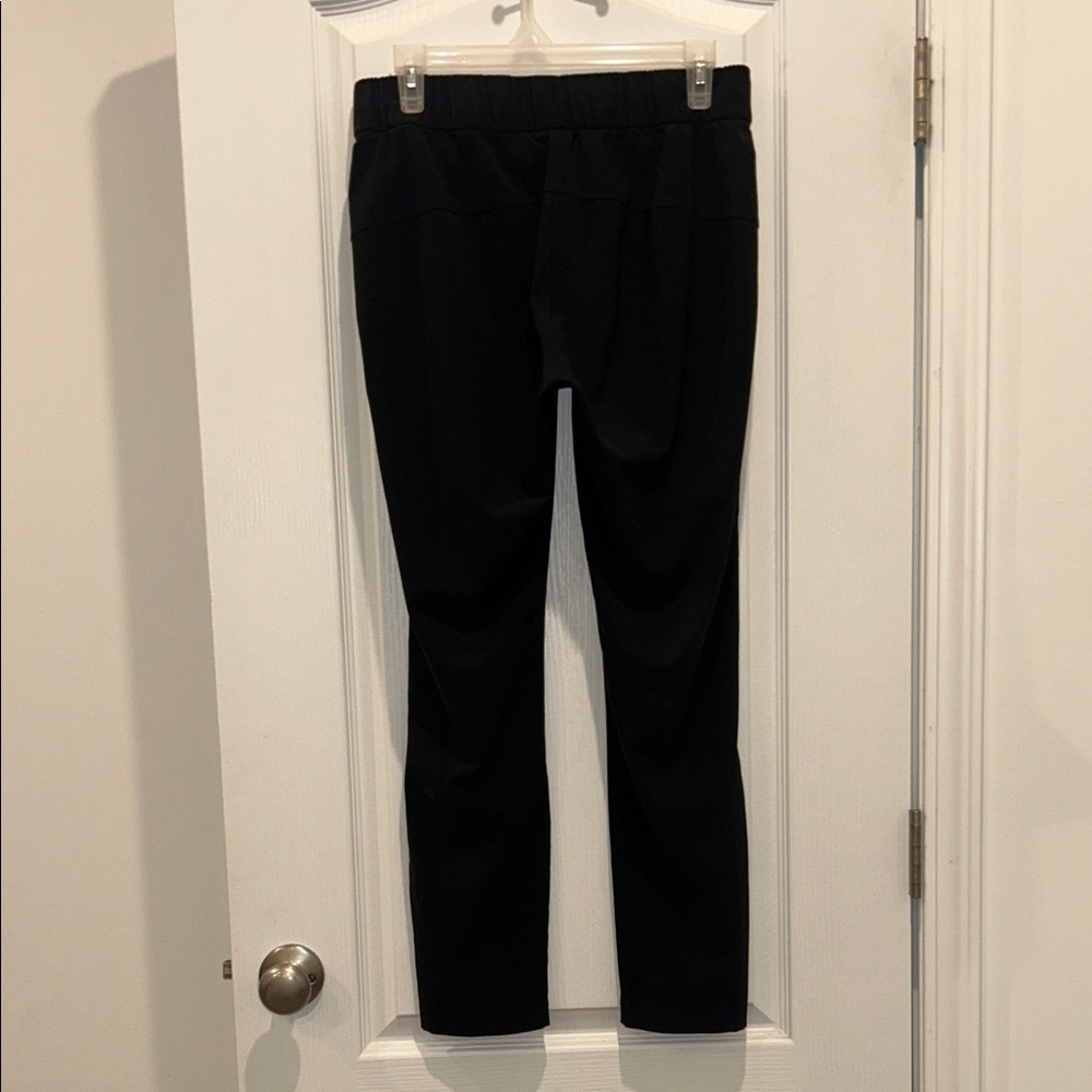 Lululemon Women’s On The Fly Pant, Size 6 - Picture 3 of 8